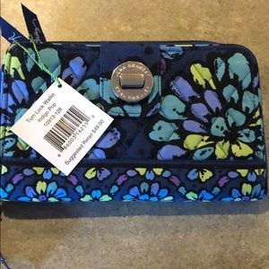BNWT Vera Bradley turn lock wallet in indigo pop